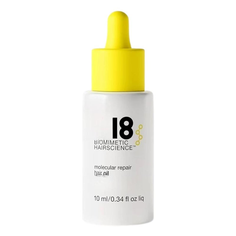 K18 Molecular Repair Hair Oil, a weightless oil that makes hair stronger and healthier, is suitable for all hair types.